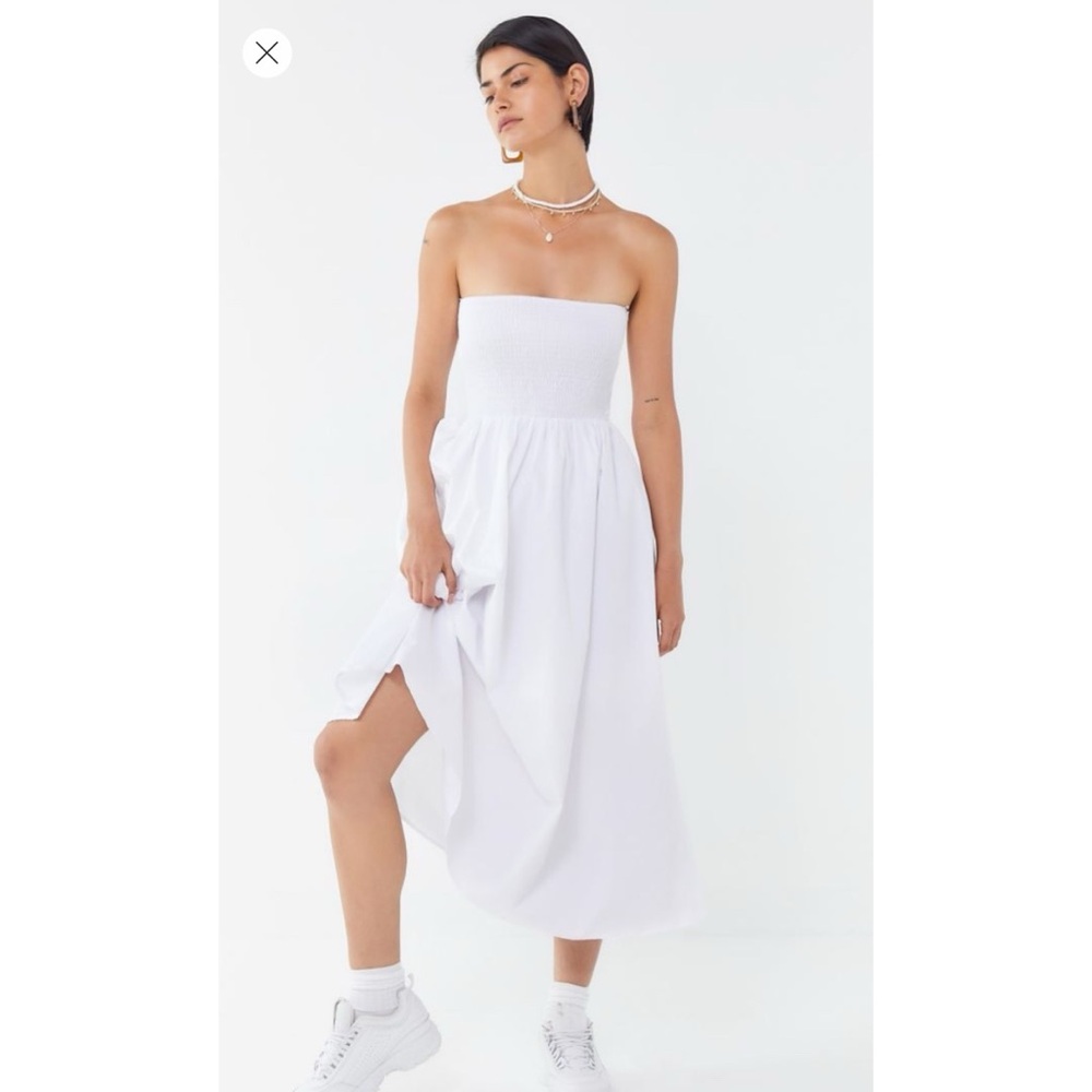 Urban Outfitters Sienna Smocked Strapless Midi Dress